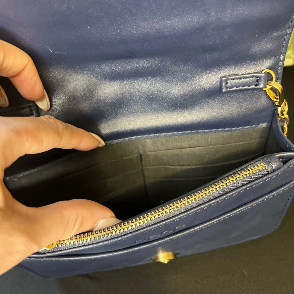 Bebe Crossbody/Clutch - Picture 5 of 7